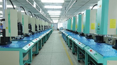 破解廈門(mén)液晶屏焊接痛點(diǎn)：超聲波焊接機(jī)如何實(shí)現(xiàn)良品率提升40%？